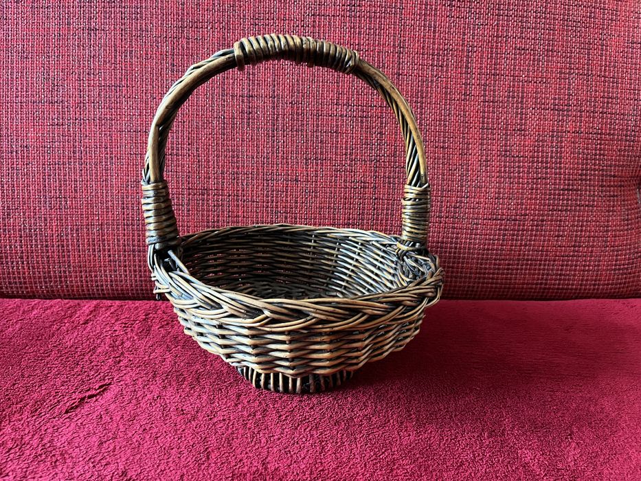 Koszyczek wiklinowy