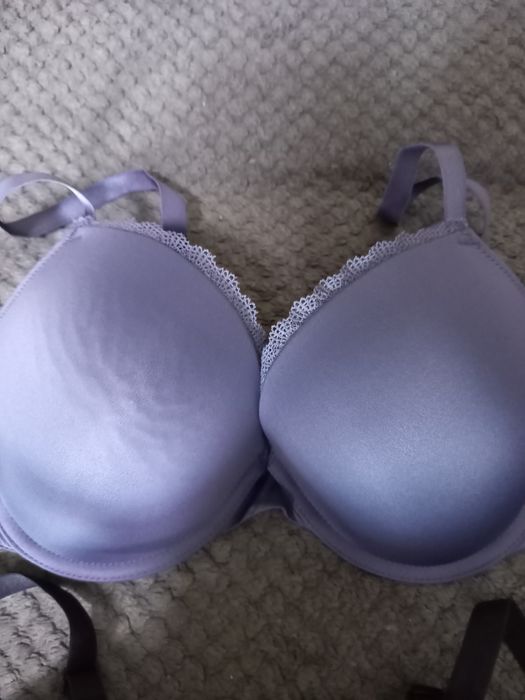 Biustonosze 2 sztuki 75 C