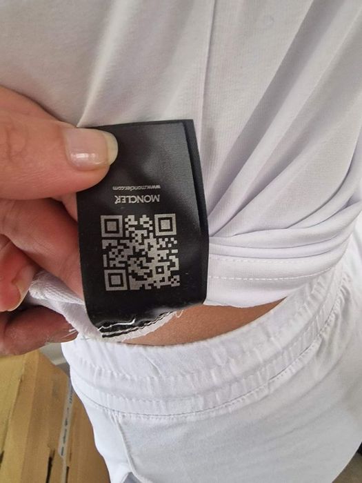 Fato t-shirt e calçao moncler branco