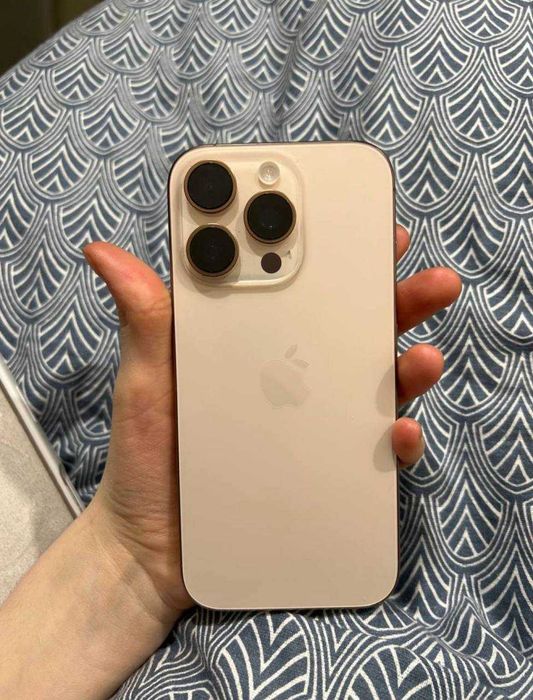 Iphone 16 pro 256 GB  Desert Titan