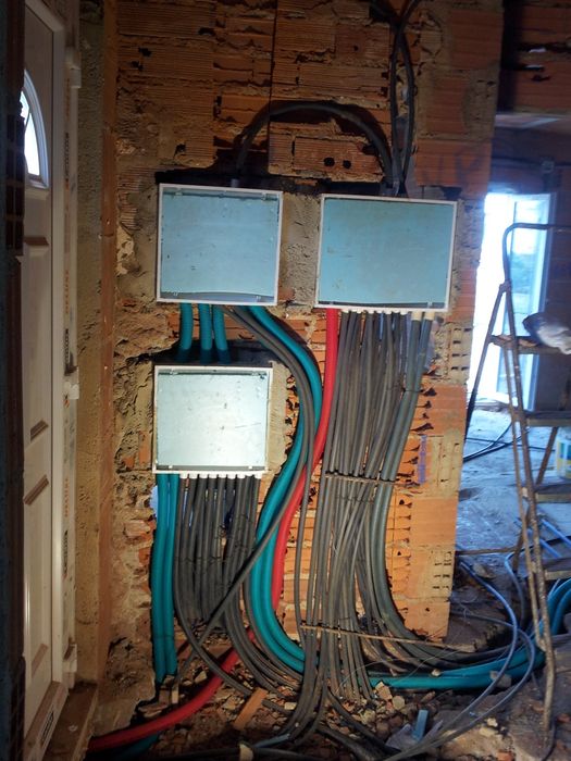 Executo pequenos serviços de remodelações