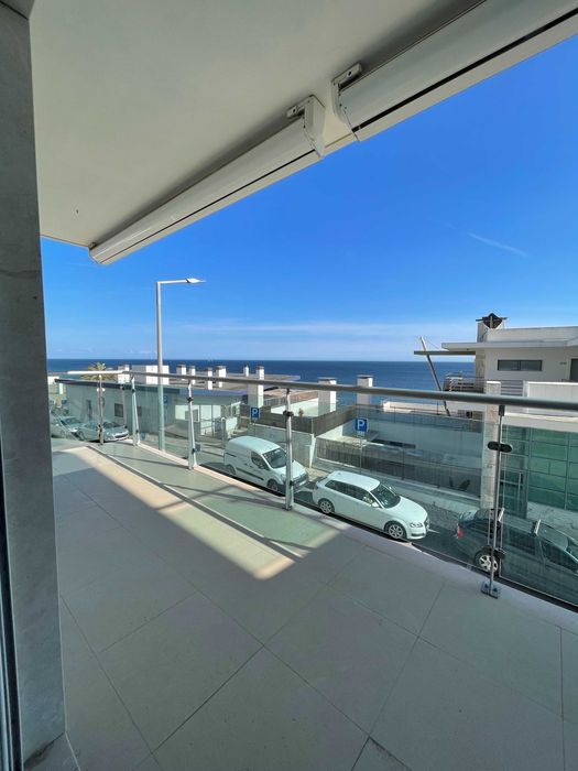 Apartamento T2 com vista de mar e parqueamento