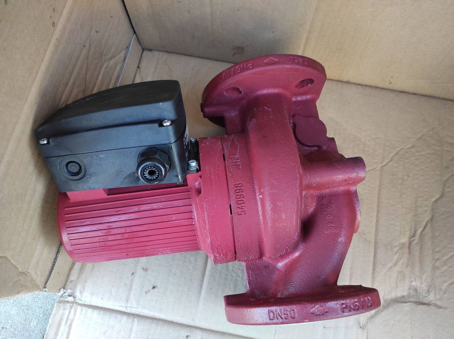 pompa grundfos ups 50-60/2 f b 400v w idealnym stanie
