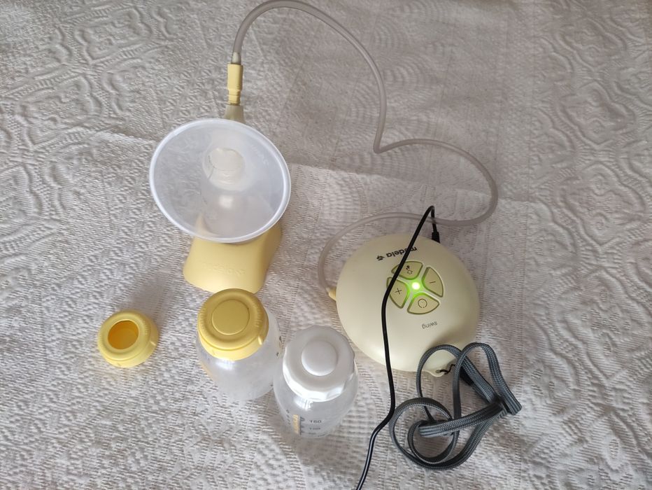 Máquina leite materno - medella  swing- como nova