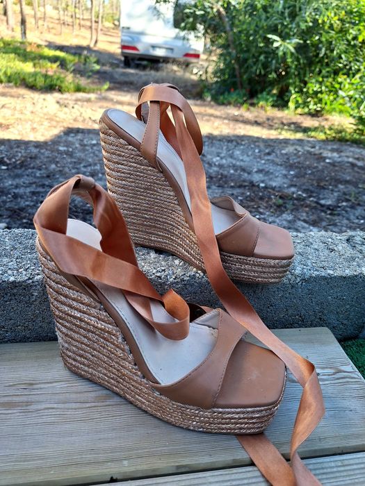 3 pares de sapatos