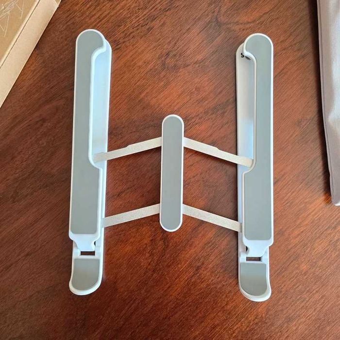 Laptop Stand452216430066421760