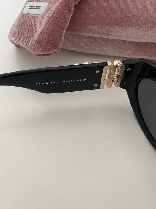 Óculos de Sol MiuMiu