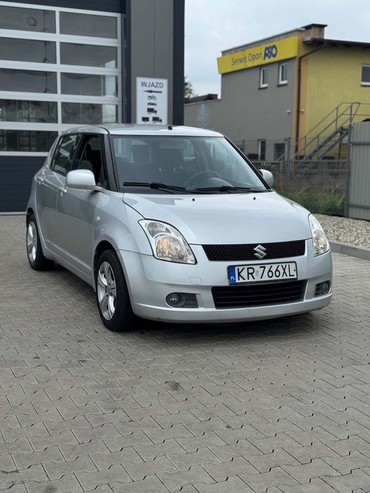 Suzuki Swift 2008r 1,3L 164 Tyś przebiegu  / Nowe Sprzegło / Klimatyzscja / Czujniki Cofania