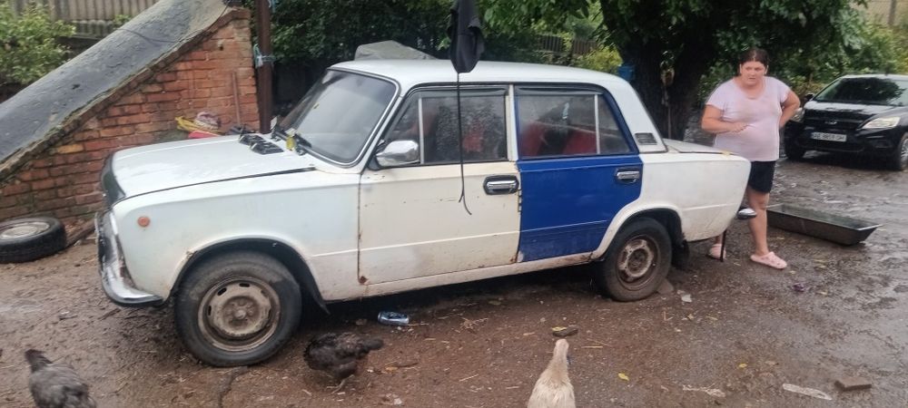 Продам ваз 21011