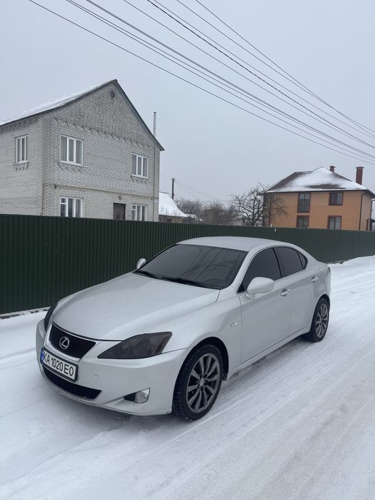 Lexus is 220 d авто 10/10