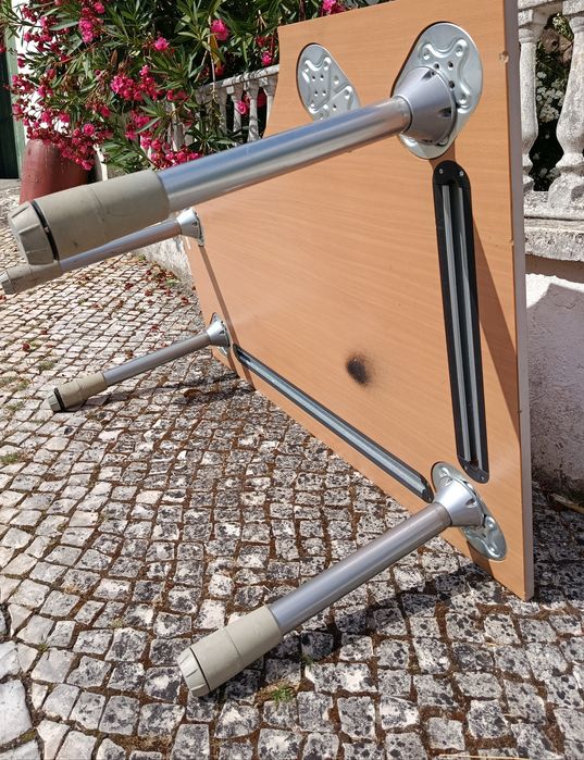 Imponente mesa de escritório