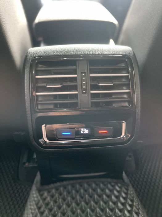 Volkswagen Passat B8 2015р