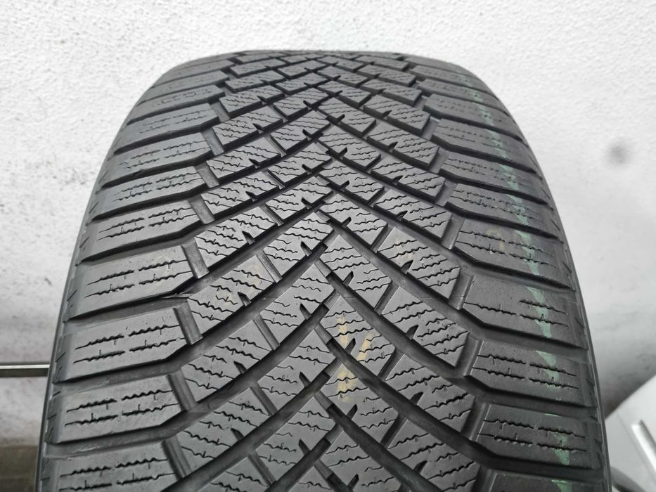 295/40/21 111V Yokohama Blue Earth Winter V906 SUV Dot.3021R