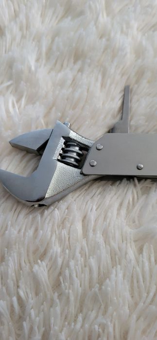 Multitool.Urządzenie wielofunkcyjne