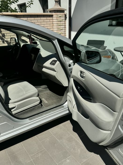Продаж Nissan Leaf
