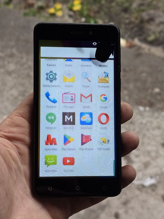 Android телефон на 2 сімкарти