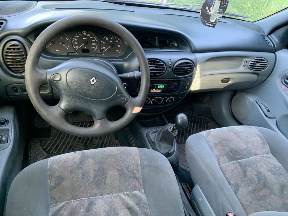 Продам Renault Megan 1997 р 1,4 бензин