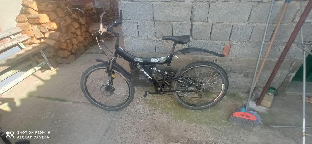 Продам велосипед 4000 поштою не відправляю