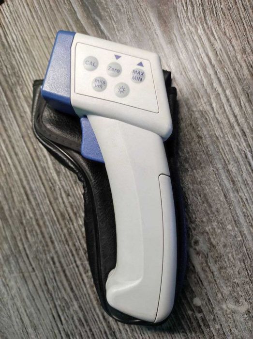 Цифровой толщиномер лакокрасочных покрытий Tecpel TG-902