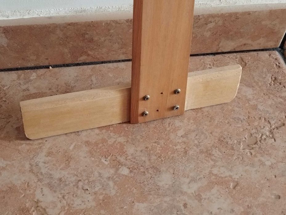 Régua T em madeira Antiga