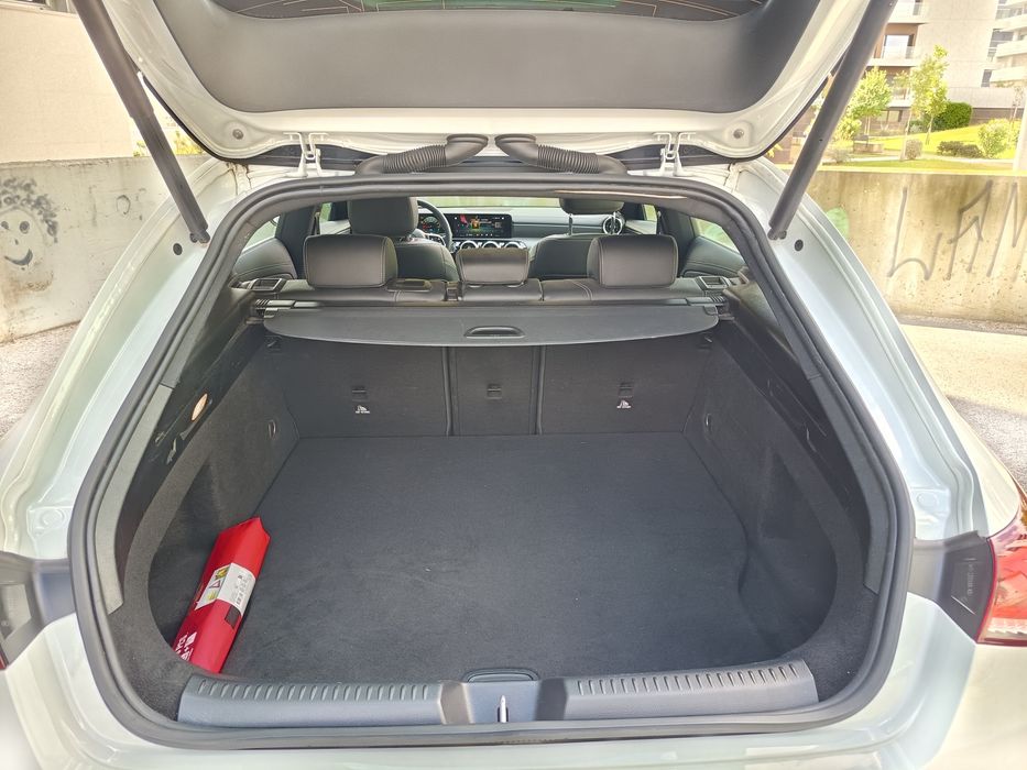 Mercedes CLA250e SB - Teto Panorâmico