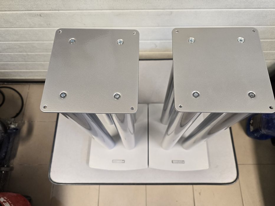 SOUNDSTYLE Z5 standy, podstawy pod głośniki jak nowe.