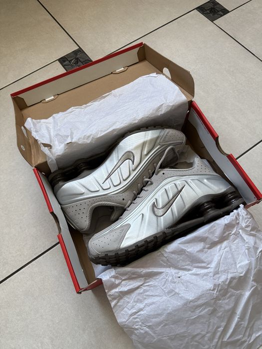 Nike Shox R4 New