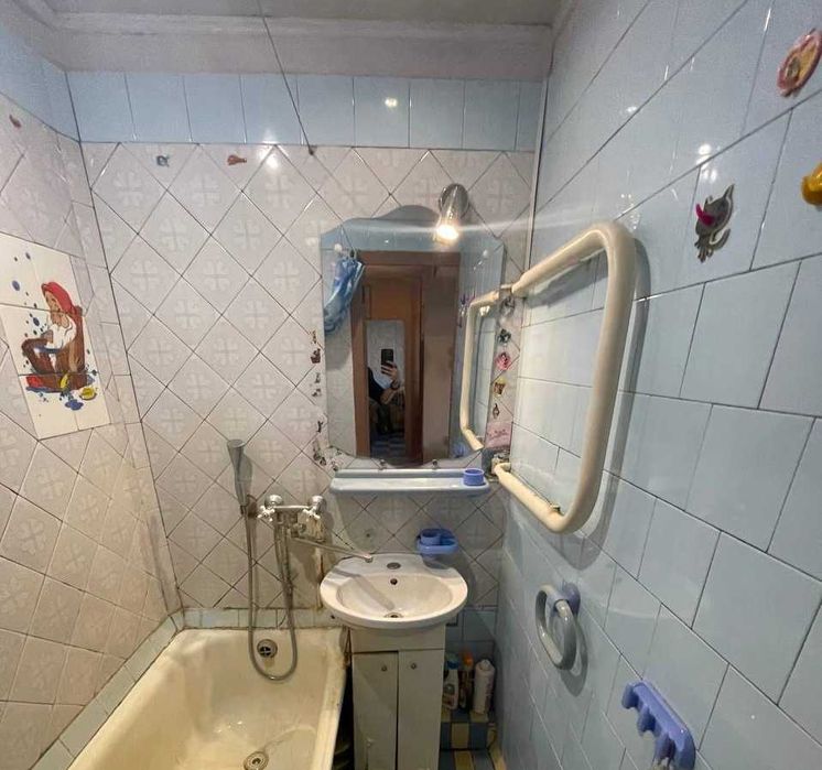 Продам квартиру 3 ком Победа 4