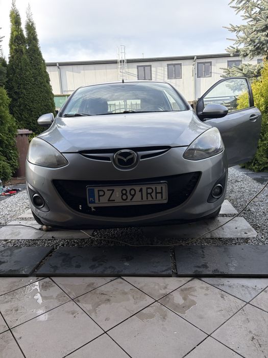 Mazda 2 2011 rok
