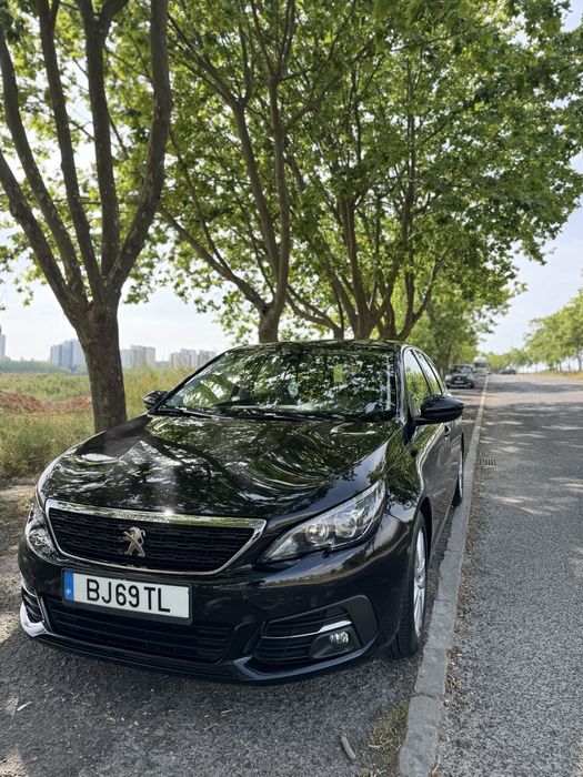 Peugeot 308 SW - Dezembro 2019 - 238.000 km