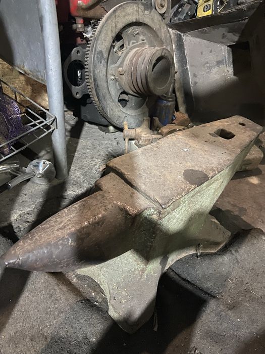 Наковальня 100 кг