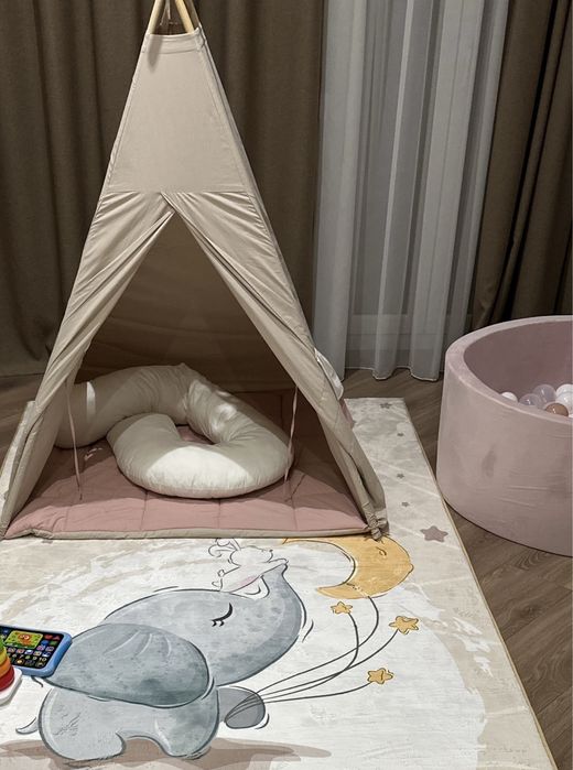 Вігвам / басей з кульками