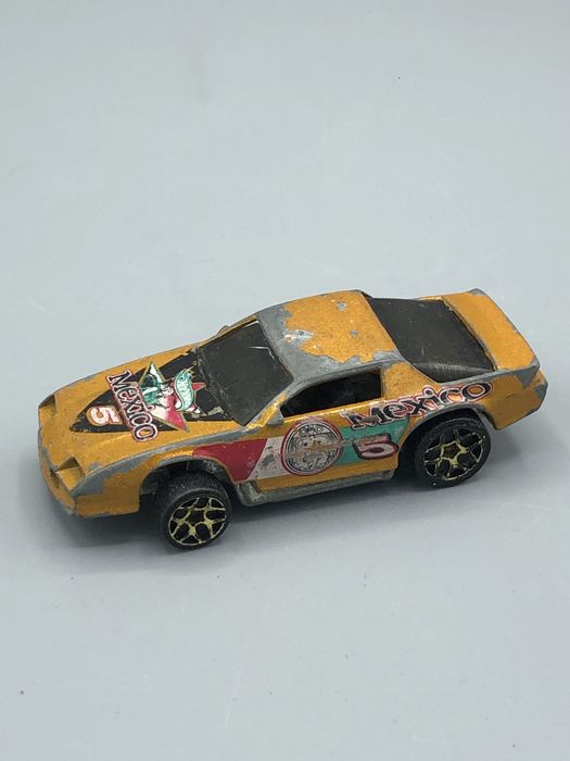 Hot Wheels – metalowy samochodzik Mattel 1988, vintag