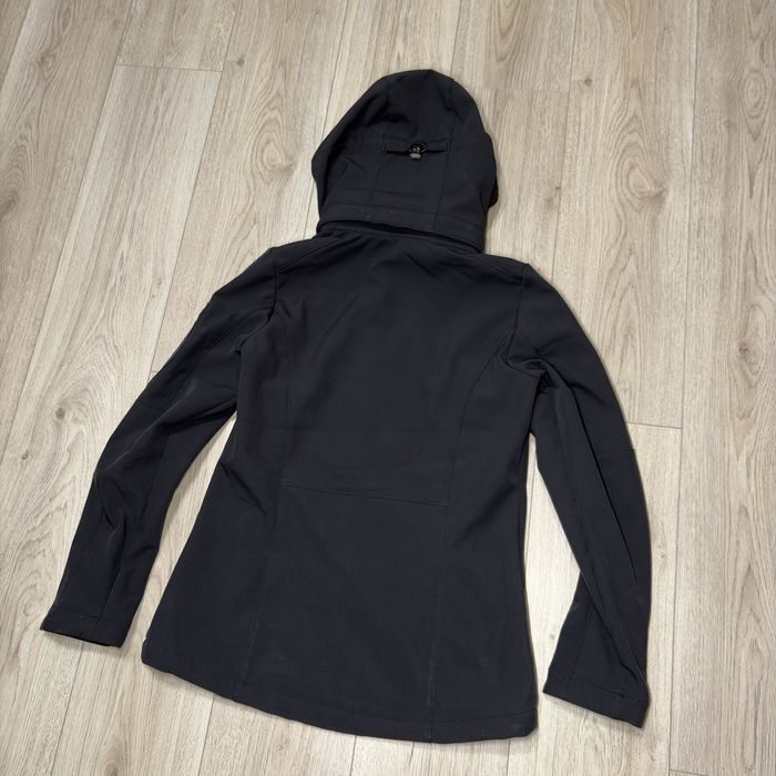 Жіноча куртка McKinley Softshell