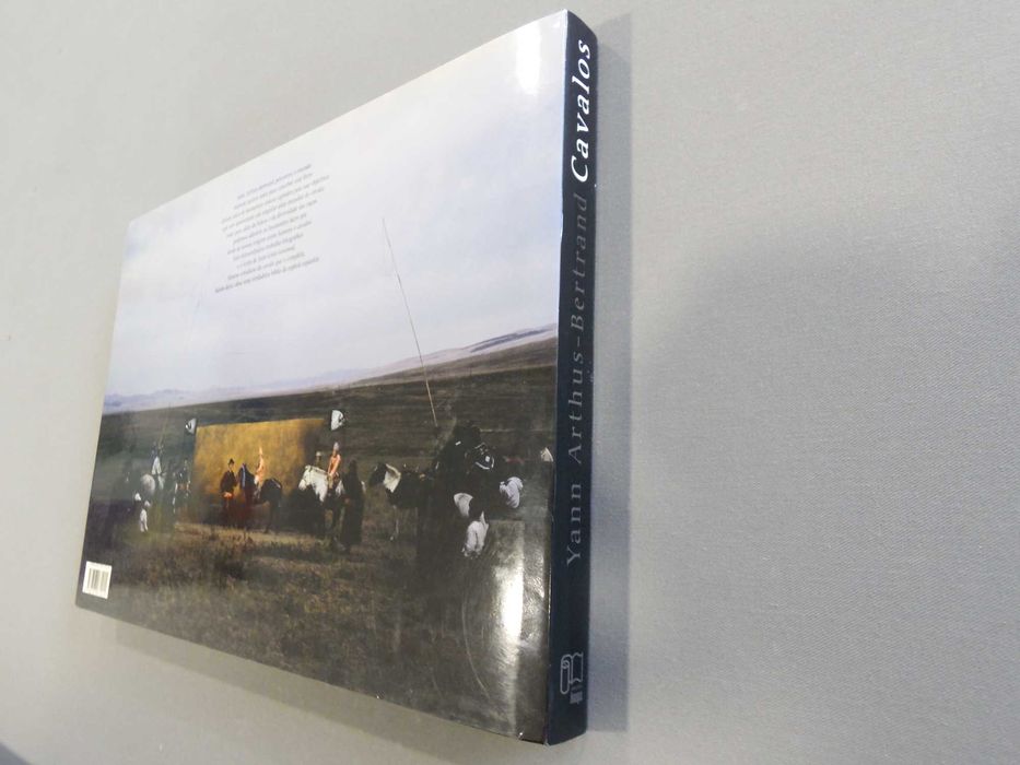 Livro Cavalos - Edições Inapa