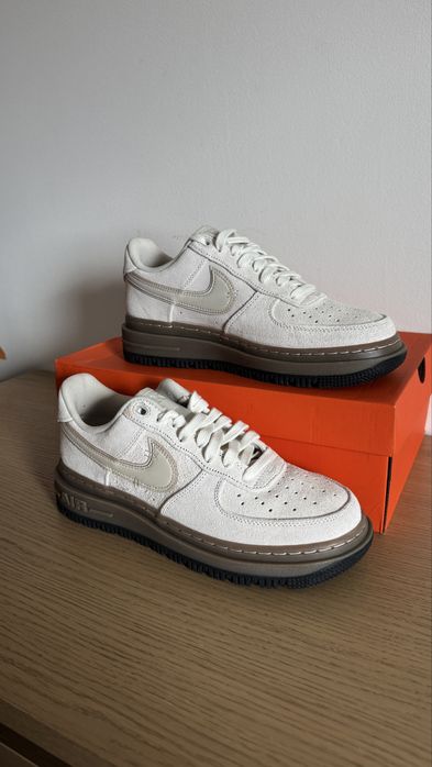 Nike Air Force 1 Luxe „Light Orewood Brown” | rozmiar 41 EU