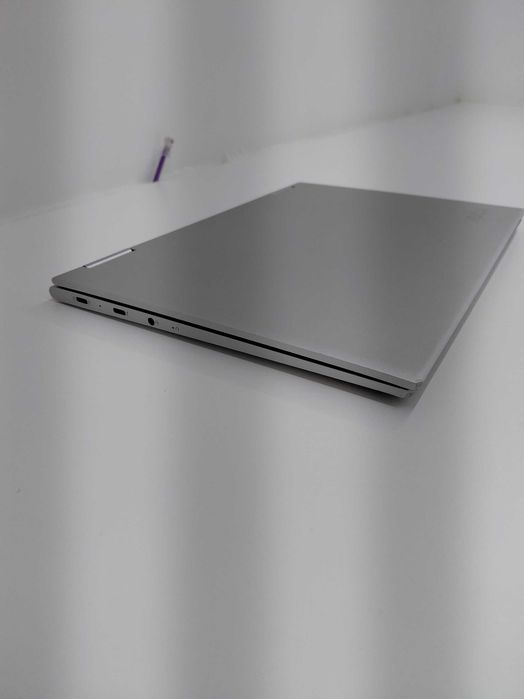 Portátil Lenovo Yoga 730-13IWL