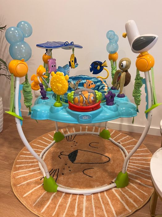 Pula pula Nemo bebé

O centro de atividades À Procura de Nemo.