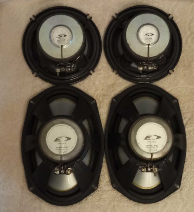 Radio samochodowe Pioneer + 4 głośniki Alpine