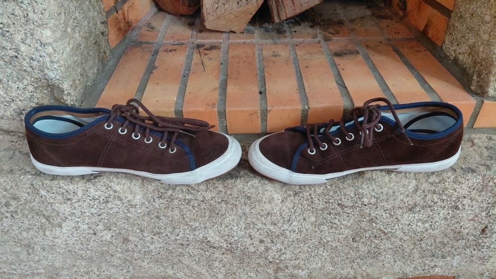 Ténis Fred Perry  - camurça castanha