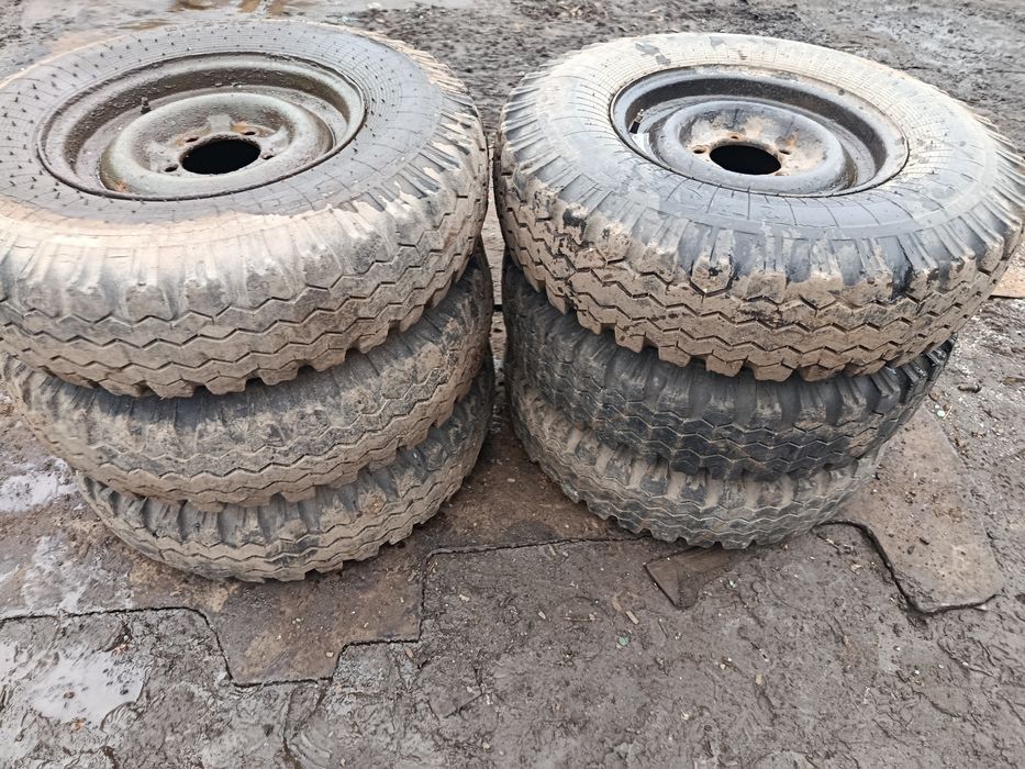 Продам колеса в сборе УАЗ. R 15.родная.