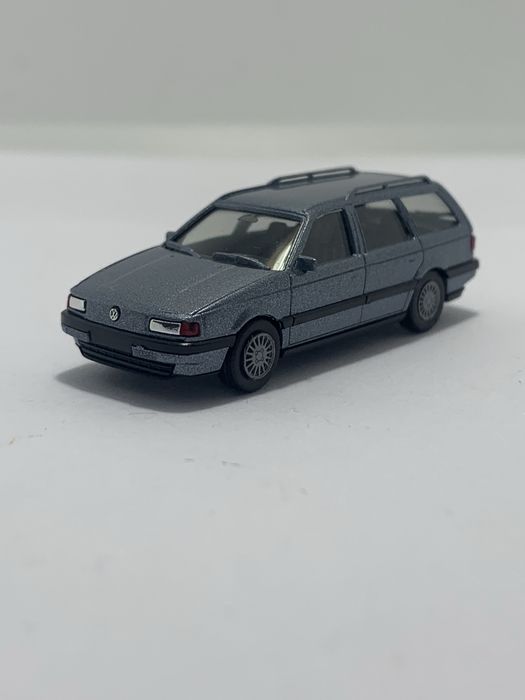 Volkswagen Passat Variant da Herpa escala 1/87