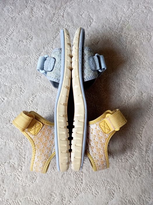 Босоніжки Clarks
