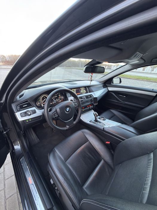 .	BMW 525d Touring 2014 LCI | Automat | Skóra | Radar | Navi Professional