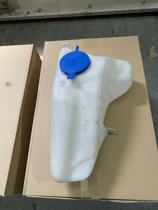 Продам бачок омивайкі Віто 638