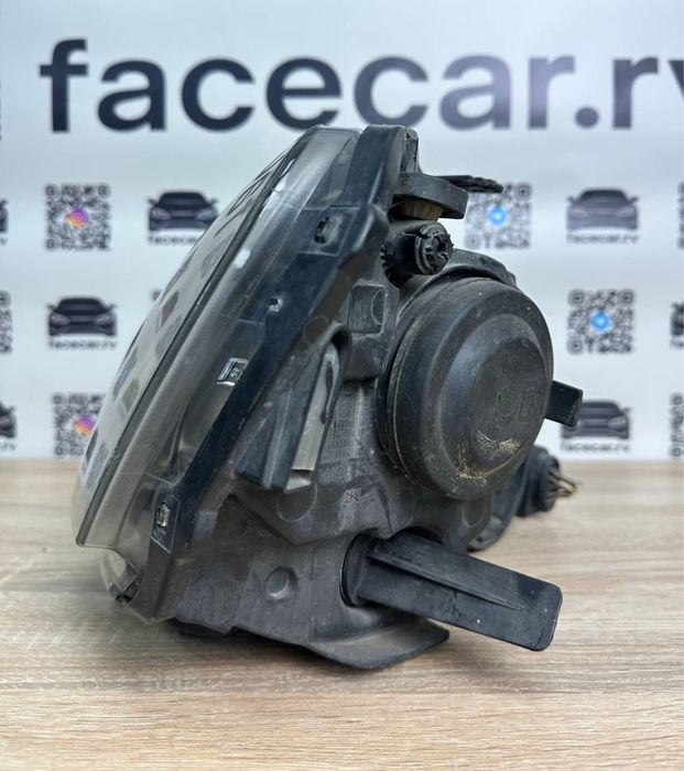 права фара Volkswagen Polo 9N3, 2005-2009 оригінал