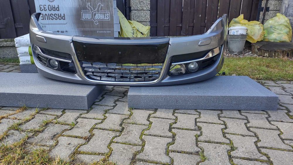 Renault Laguna 3 .2013 Rok Zderzak Przód