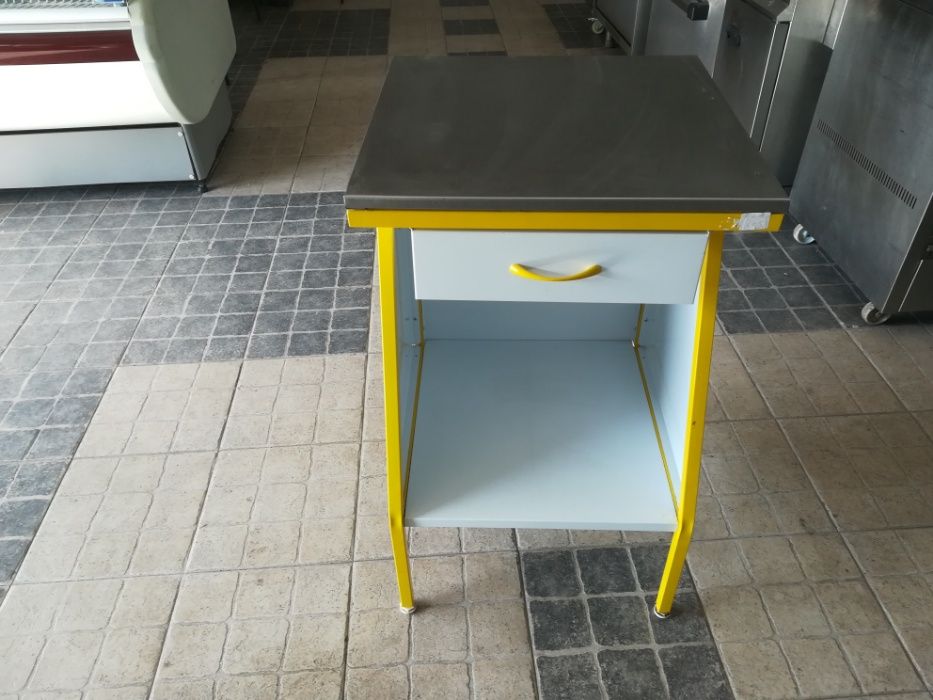 ACM305 - Mesa de apoio - Usada