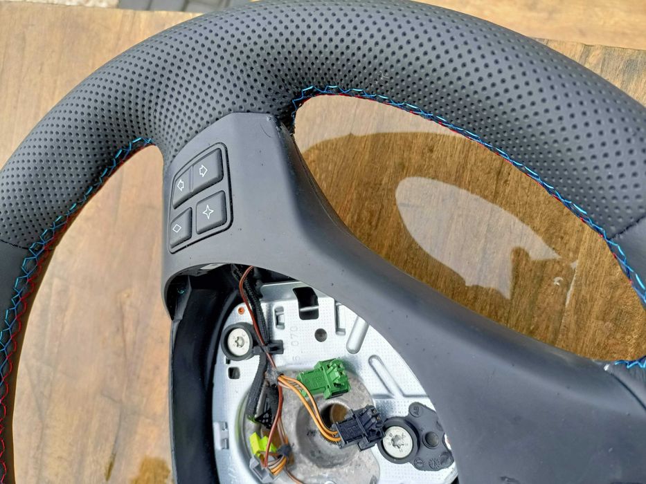 Kierownica  skórą do Twojego Auta  wysyłka CAŁY KRAJ obszywanie