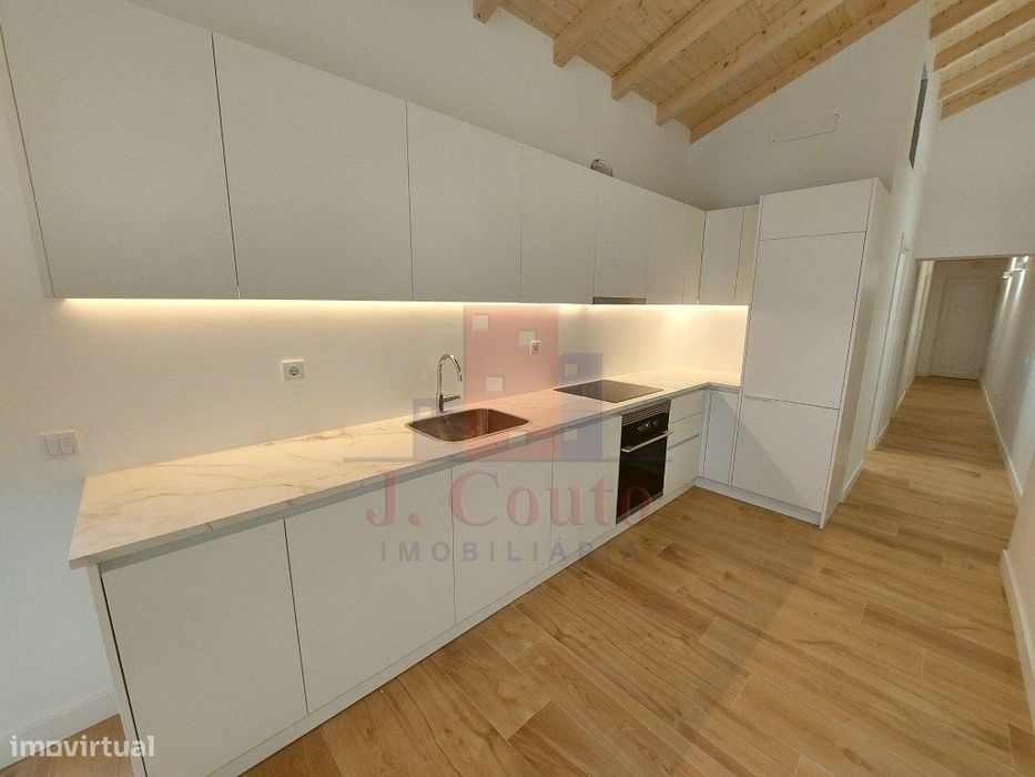 MORADIA T2 com quintal em Caldas da Rainha